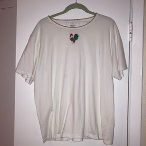 oversized embroidered chicken tee